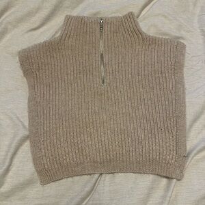 H&M Ribbed Half-Zip Vest Collar